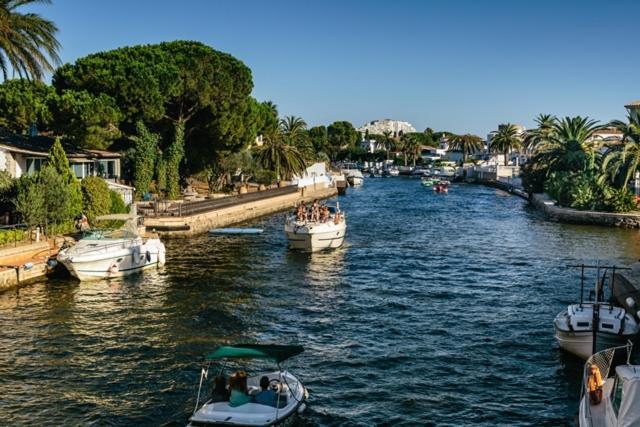 Casa Blue Port Banyuls Empuriabrava Villa ภายนอก รูปภาพ